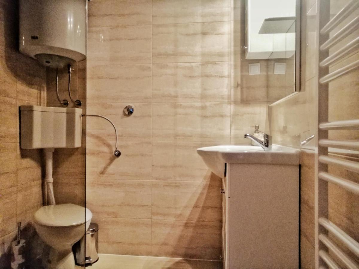 House Angie Hotel Йезерце Екстериор снимка