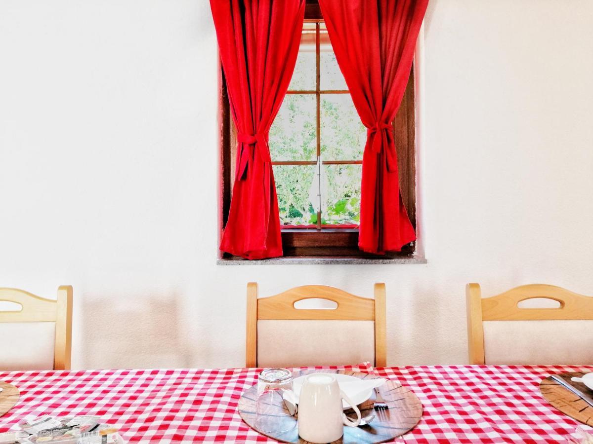 House Angie Hotel Йезерце Екстериор снимка