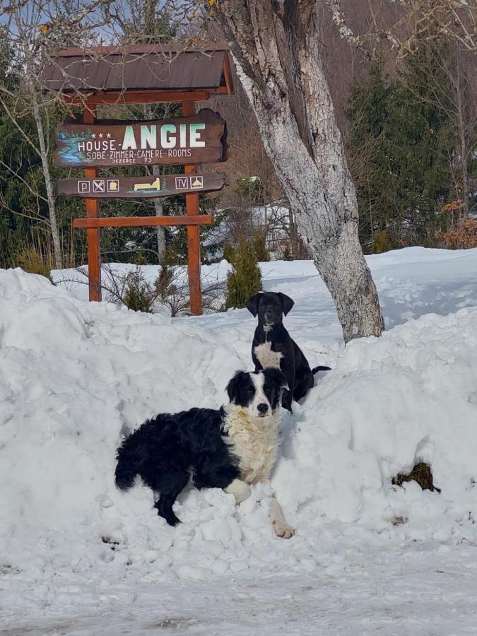 House Angie Hotel Йезерце Екстериор снимка